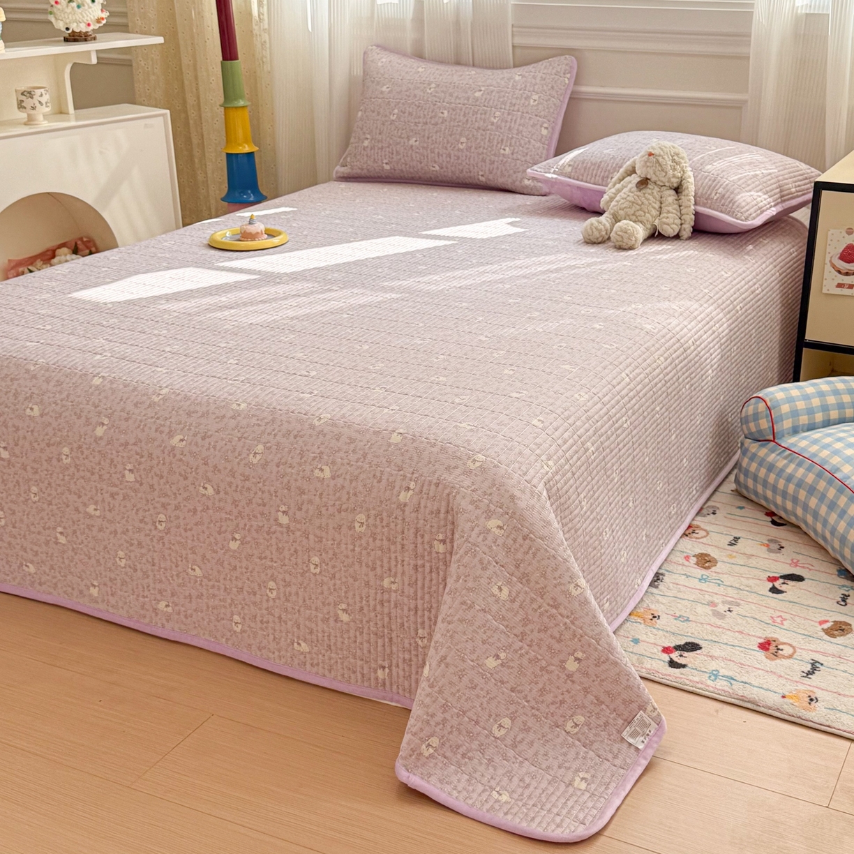 91家纺网 家纺一手货源 找家纺 简宜家居（朝初家纺） 2025新款A面100%全棉B面宝宝绒棉绒包边床盖正反两用 紫绒花兔