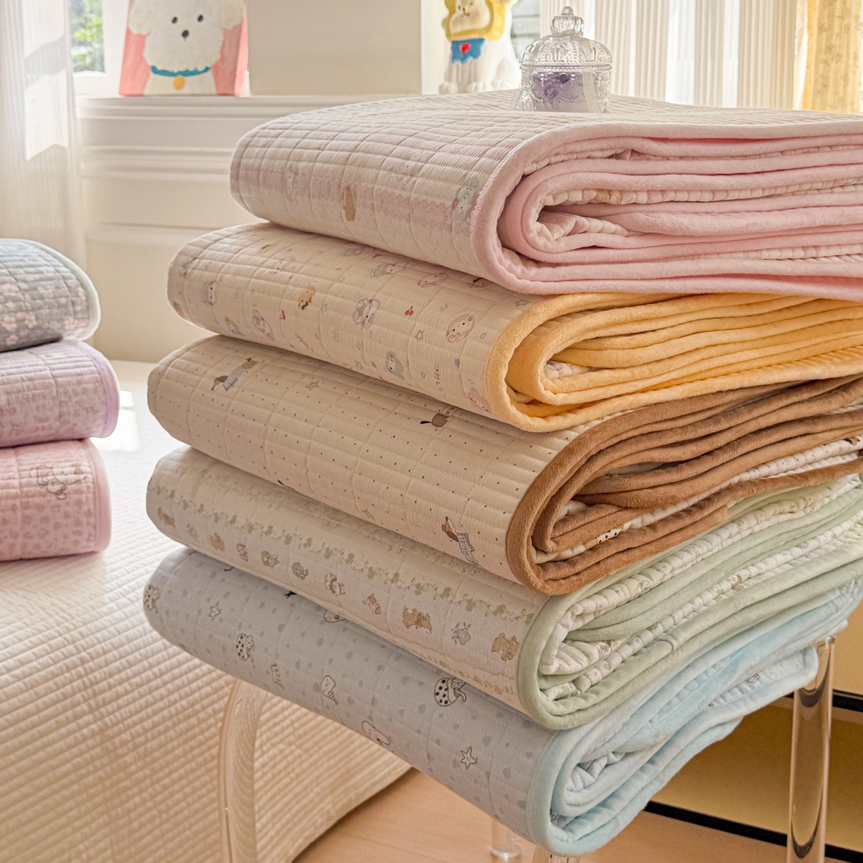 91家纺网 家纺一手货源 找家纺 简宜家居（朝初家纺） 2025新款A面100%全棉B面宝宝绒棉绒包边床盖正反两用 组合图仅供展示不可下单