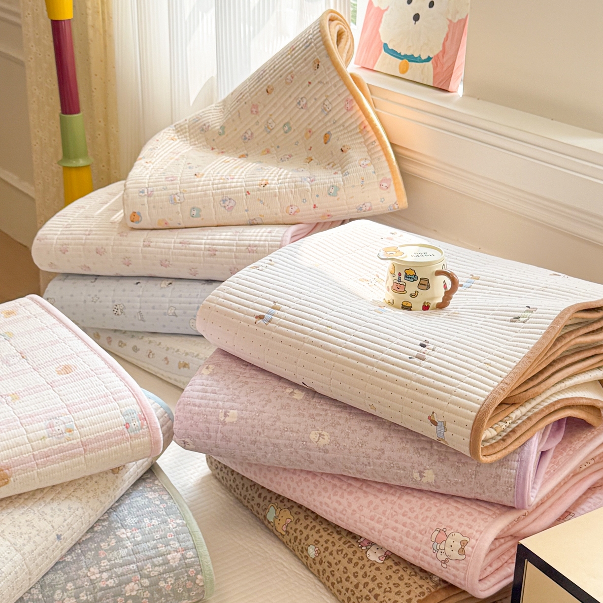 91家纺网 家纺一手货源 找家纺 简宜家居（朝初家纺） 2025新款A面100%全棉B面宝宝绒棉绒包边床盖正反两用 组合图仅供展示不可下单