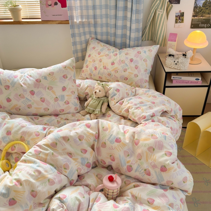 91家纺网 家纺一手货源 找家纺 曼之夏 2025新款全棉纯棉双层印花四件套 缤纷草莓