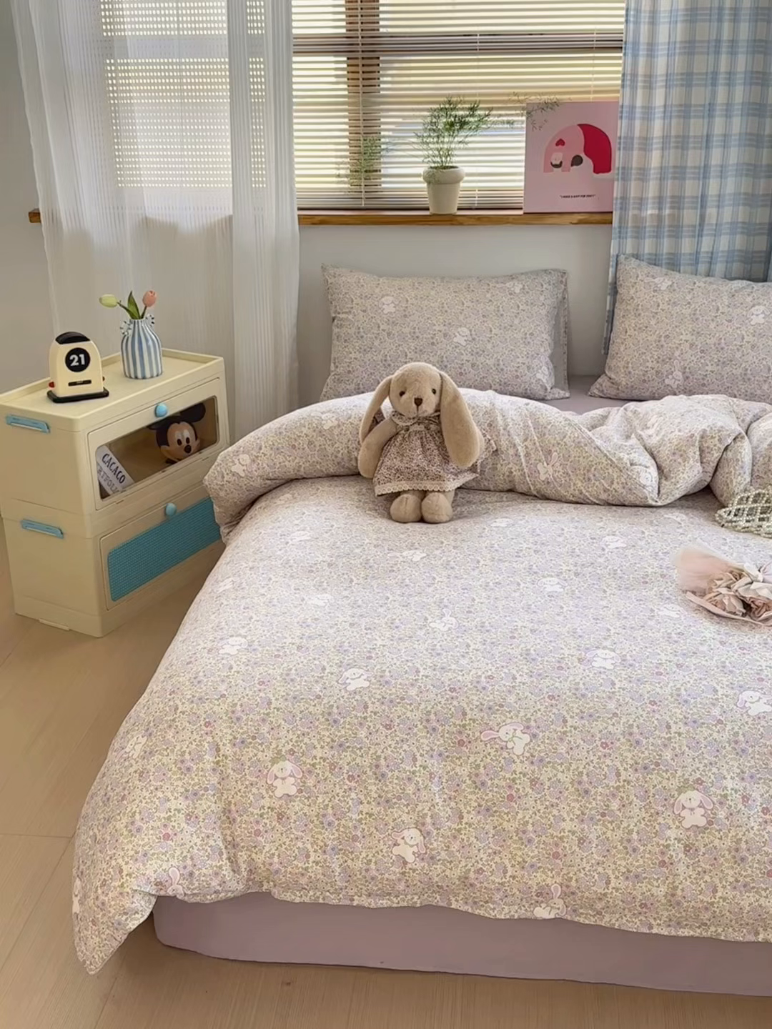 91家纺网 家纺一手货源 找家纺 曼之夏 2025新款全棉纯棉双层印花四件套 花丛兔