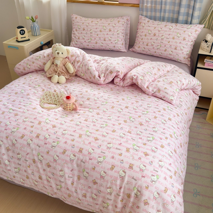 91家纺网 家纺一手货源 找家纺 曼之夏 2025新款全棉纯棉双层印花四件套 凯蒂熊仔