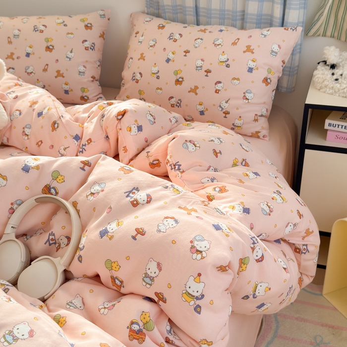 91家纺网 家纺一手货源 找家纺 曼之夏 2025新款全棉纯棉双层印花四件套 快乐凯蒂