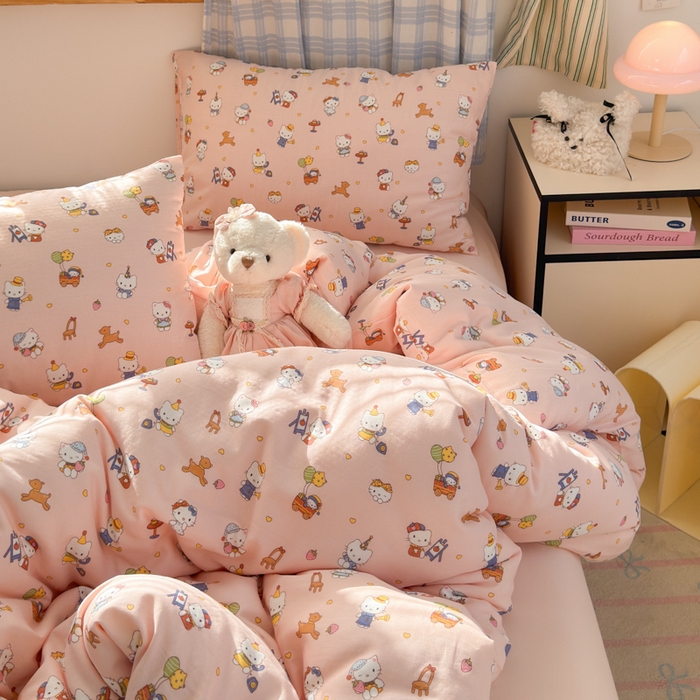 91家纺网 家纺一手货源 找家纺 曼之夏 2025新款全棉纯棉双层印花四件套 快乐凯蒂