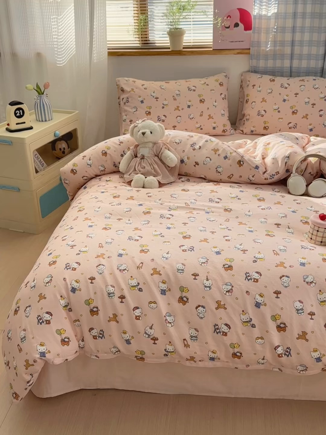 91家纺网 家纺一手货源 找家纺 曼之夏 2025新款全棉纯棉双层印花四件套 快乐凯蒂