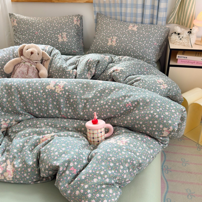 91家纺网 家纺一手货源 找家纺 曼之夏 2025新款全棉纯棉双层印花四件套 萌萌兔