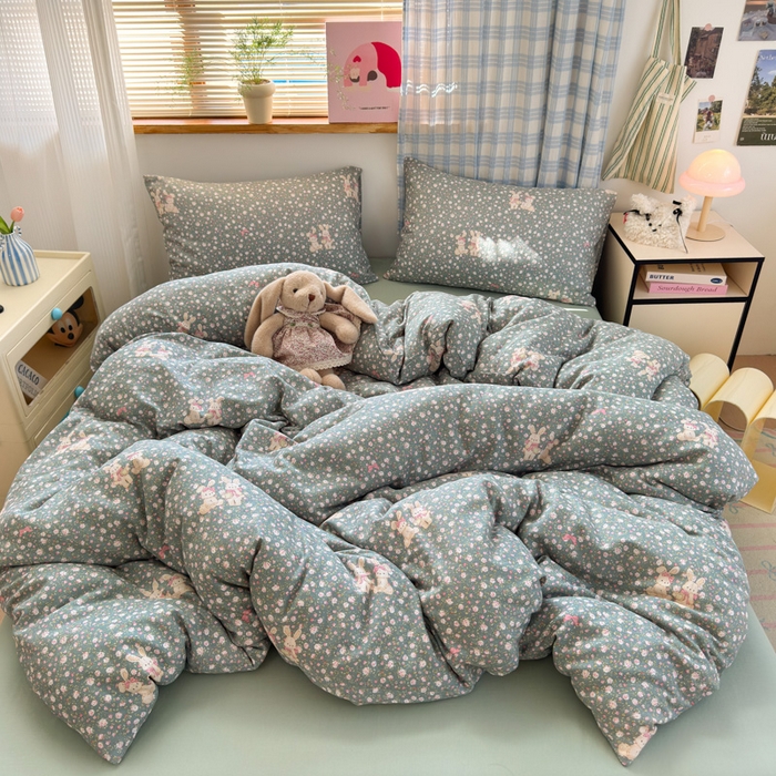 91家纺网 家纺一手货源 找家纺 曼之夏 2025新款全棉纯棉双层印花四件套 萌萌兔