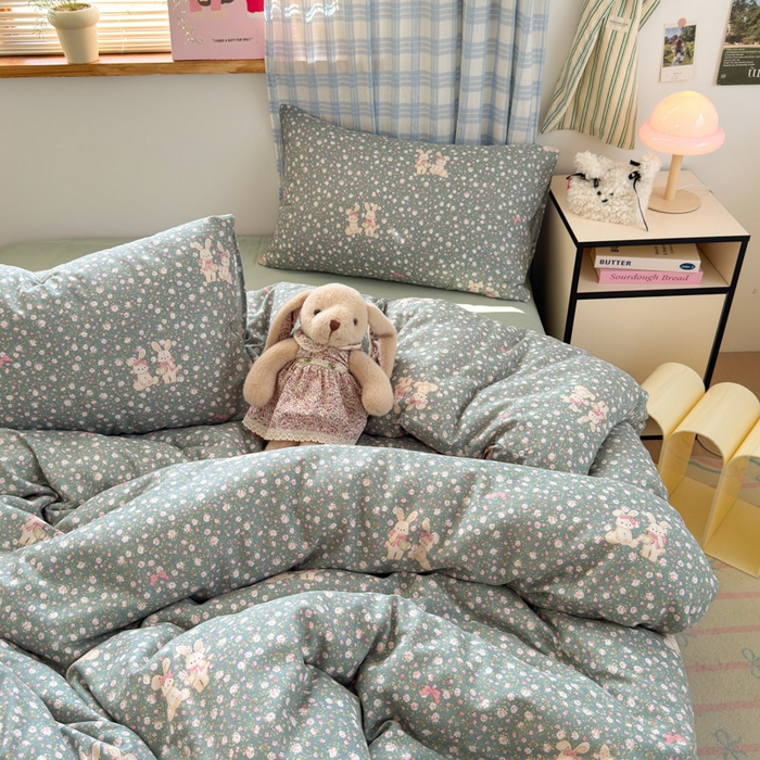 91家纺网 家纺一手货源 找家纺 曼之夏 2025新款全棉纯棉双层印花四件套 萌萌兔