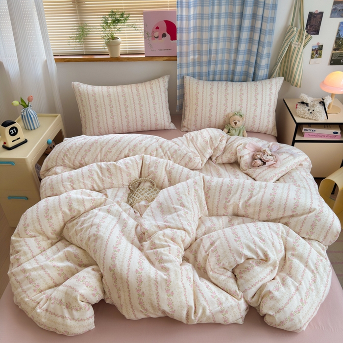 91家纺网 家纺一手货源 找家纺 曼之夏 2025新款全棉纯棉双层印花四件套 亭亭玉立