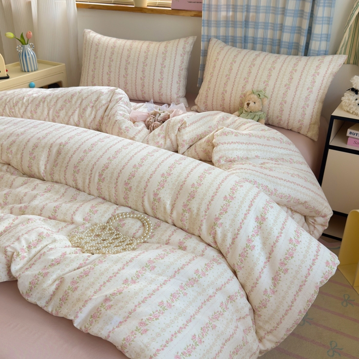 91家纺网 家纺一手货源 找家纺 曼之夏 2025新款全棉纯棉双层印花四件套 亭亭玉立