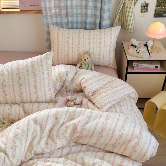 91家纺网 家纺一手货源 找家纺 曼之夏 2025新款全棉纯棉双层印花四件套 亭亭玉立