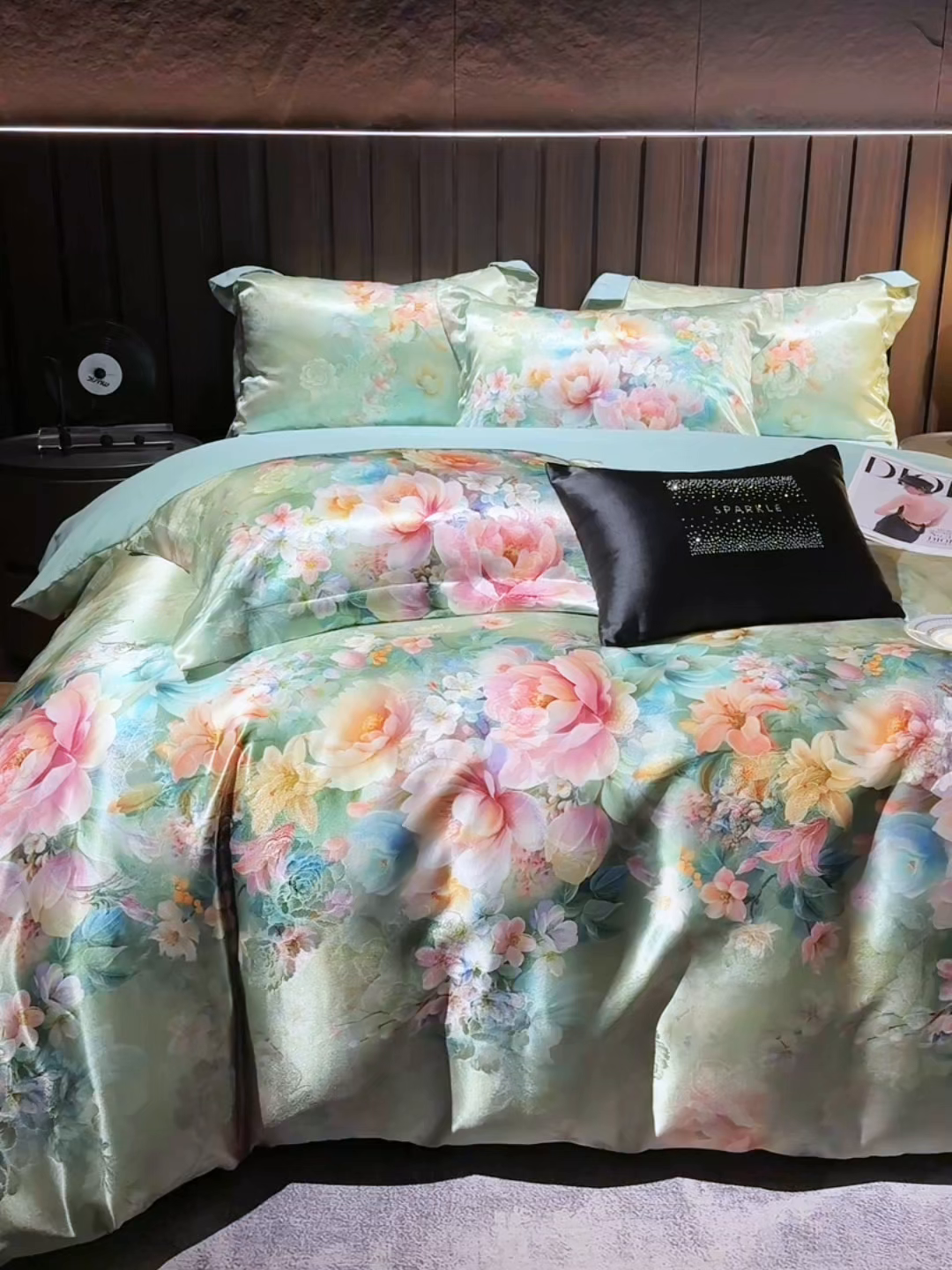 91家纺网 家纺一手货源 找家纺 七夜居 2025新款直播爆款欧式轻奢贡缎提花加数码印花磨毛提花四件套（价格咨询商家）繁花似锦