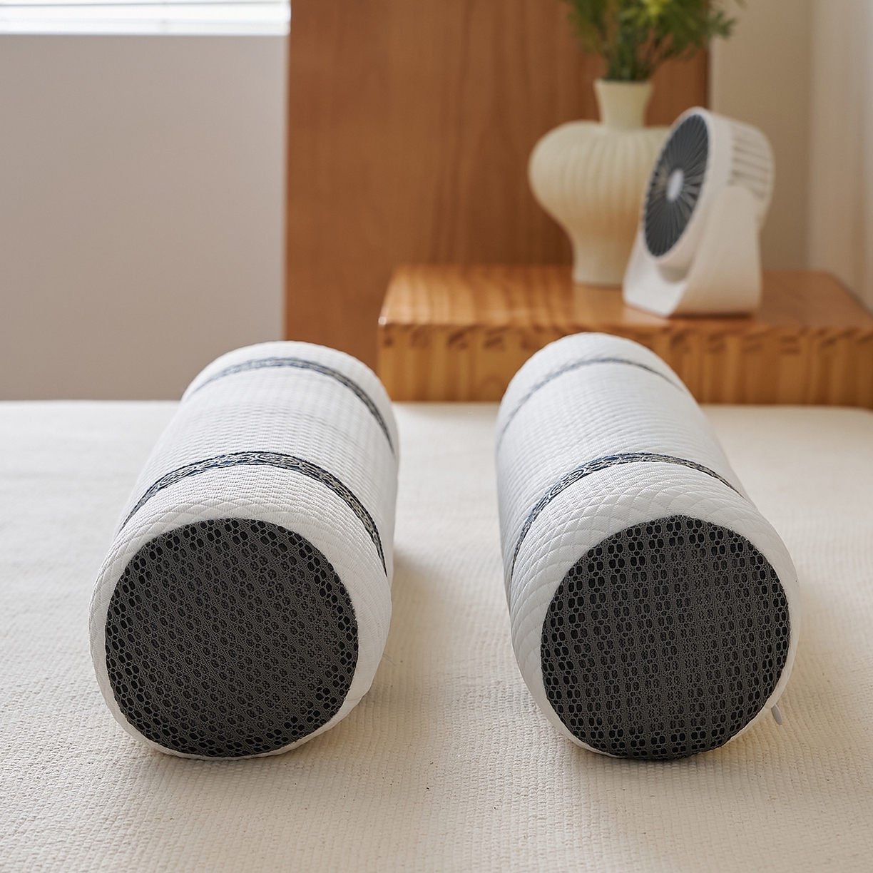 91家纺网 家纺一手货源 找家纺 乐可 2025新款科技护颈圆柱枕枕头枕芯 科技护颈圆柱枕-简约白