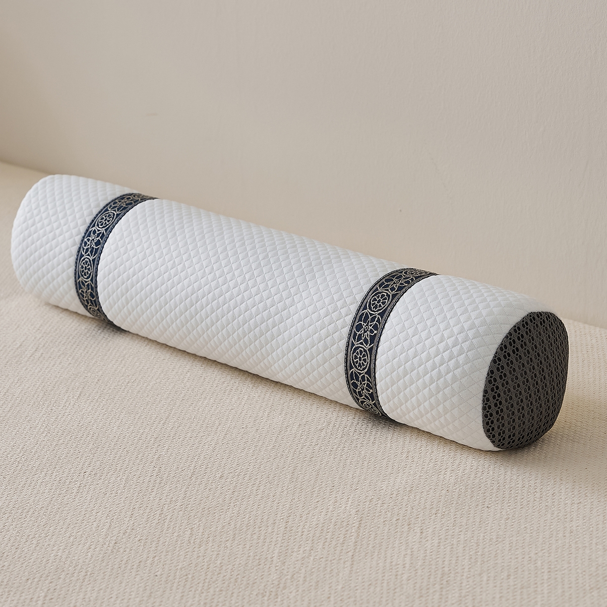 91家纺网 家纺一手货源 找家纺 （总）乐可 2025新款科技护颈圆柱枕枕头枕芯