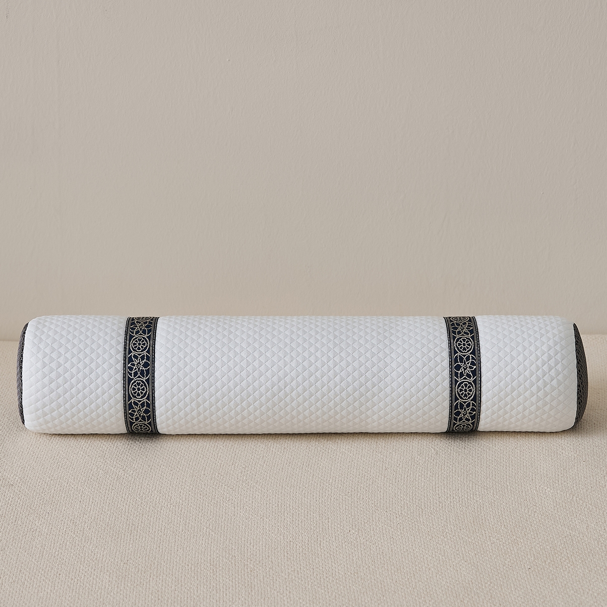 91家纺网 家纺一手货源 找家纺 （总）乐可 2025新款科技护颈圆柱枕枕头枕芯