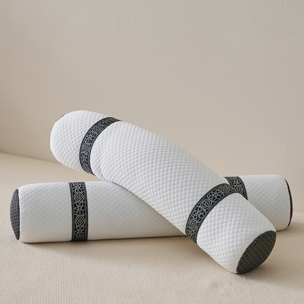 91家纺网 家纺一手货源 找家纺 （总）乐可 2025新款科技护颈圆柱枕枕头枕芯