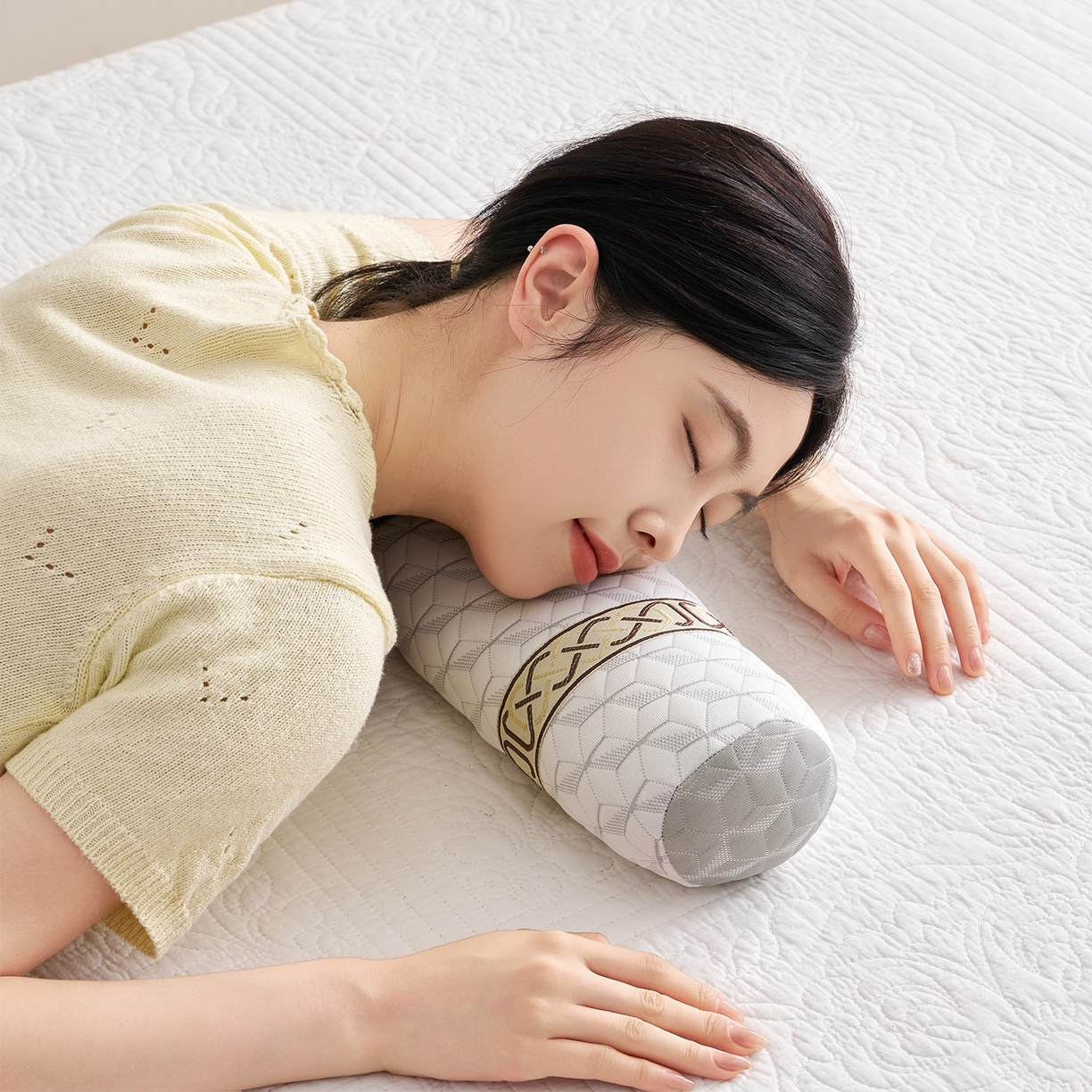 91家纺网 家纺一手货源 找家纺 乐可 2025新款科技护颈圆柱枕枕头枕芯 科技护颈圆柱枕-科技白