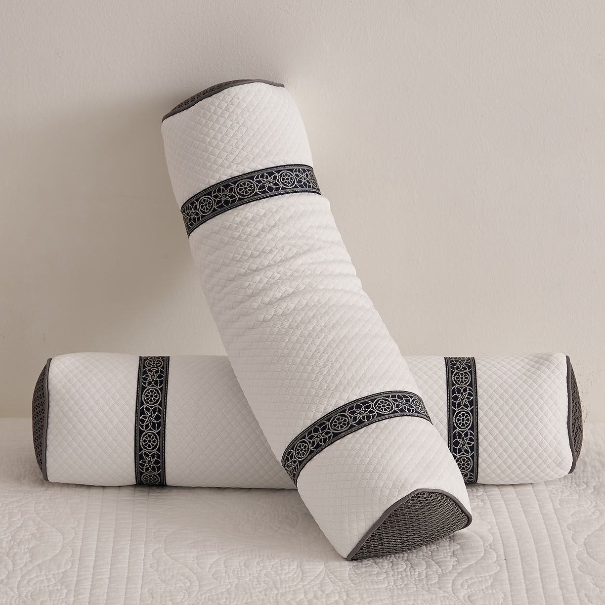 91家纺网 家纺一手货源 找家纺 （总）乐可 2025新款科技三角护颈枕枕头枕芯