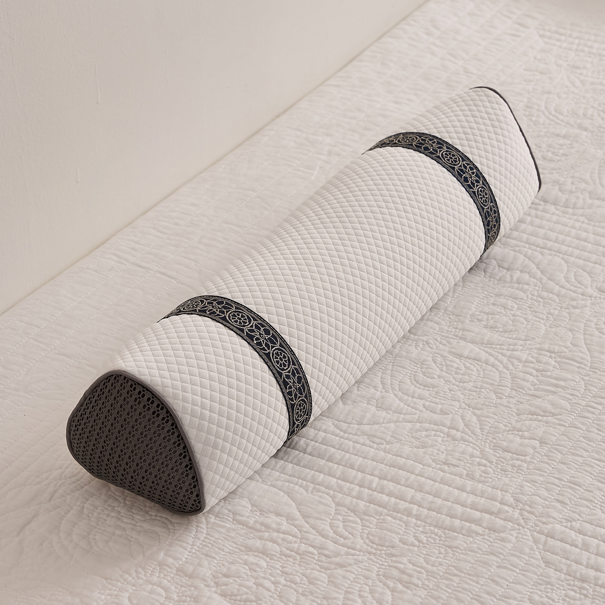 91家纺网 家纺一手货源 找家纺 （总）乐可 2025新款科技三角护颈枕枕头枕芯