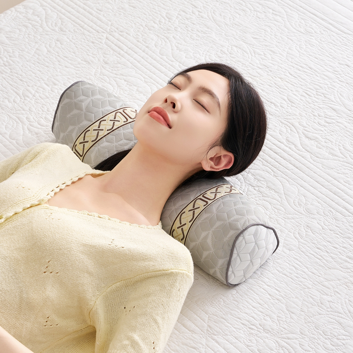 91家纺网 家纺一手货源 找家纺 乐可 2025新款科技三角护颈枕枕头枕芯 科技三角护颈枕-科技灰