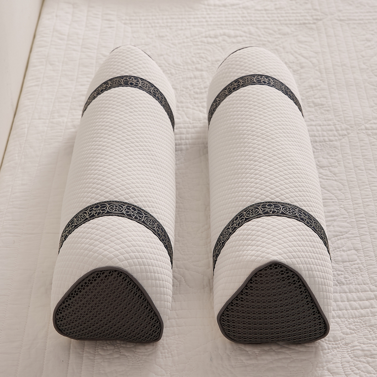 91家纺网 家纺一手货源 找家纺 （总）乐可 2025新款科技三角护颈枕枕头枕芯