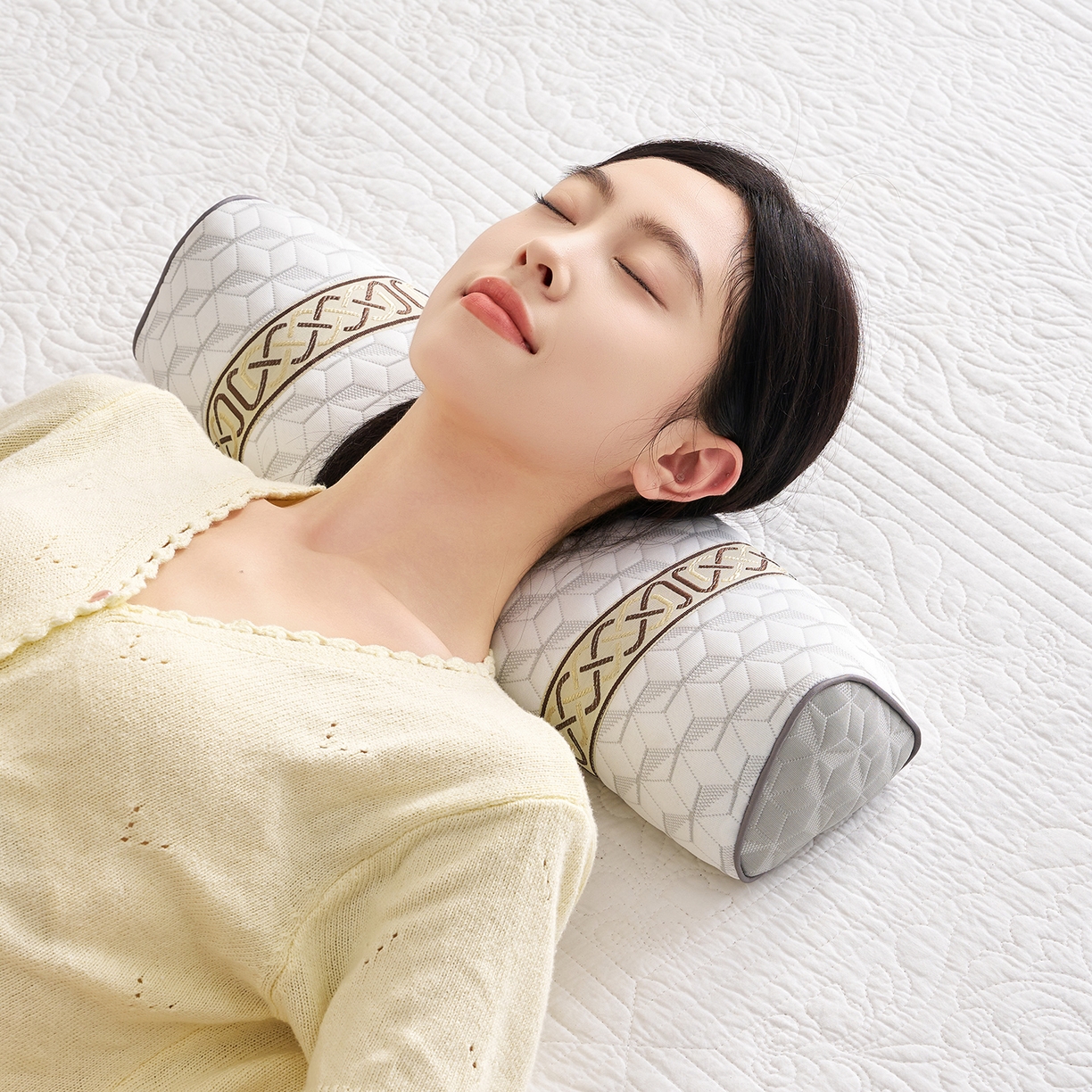 91家纺网 家纺一手货源 找家纺 乐可 2025新款科技三角护颈枕枕头枕芯 科技三角护颈枕-科技白