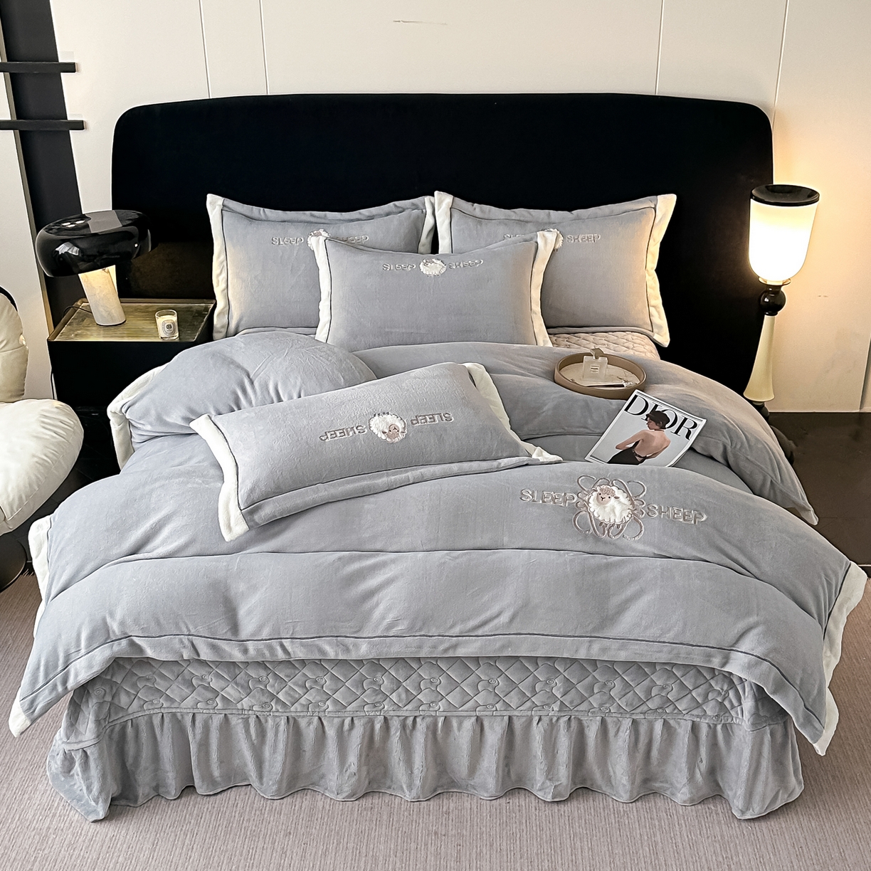 91家纺网 家纺一手货源 找家纺 （总）诺可 2025新款秋冬牛奶绒床盖款四件套-咩羊乐园