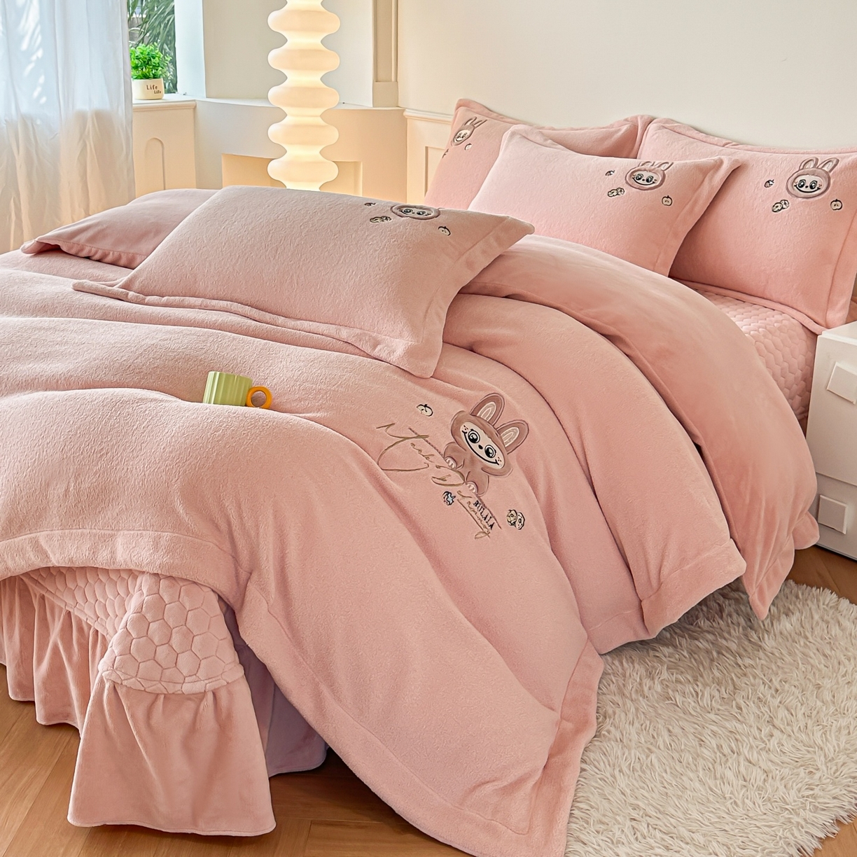 91家纺网 家纺一手货源 找家纺 （总）诺可 2025秋冬新款艾尼绒刺绣四件套-莱布布