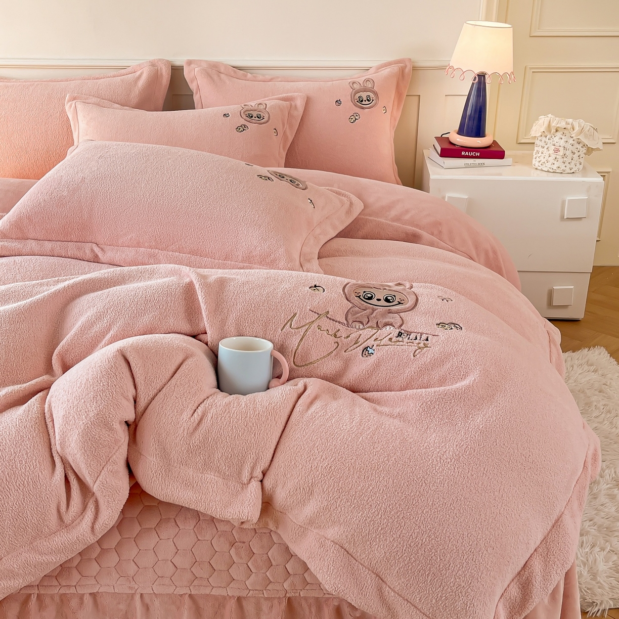 91家纺网 家纺一手货源 找家纺 （总）诺可 2025秋冬新款艾尼绒刺绣四件套-莱布布