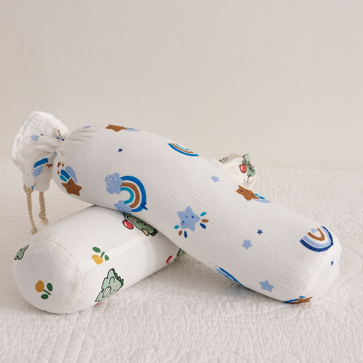 91家纺网 家纺一手货源 找家纺 乐可 2025新款全棉纱布哄睡糖果枕枕头枕芯 纱布哄睡糖果枕-星星彩虹蓝