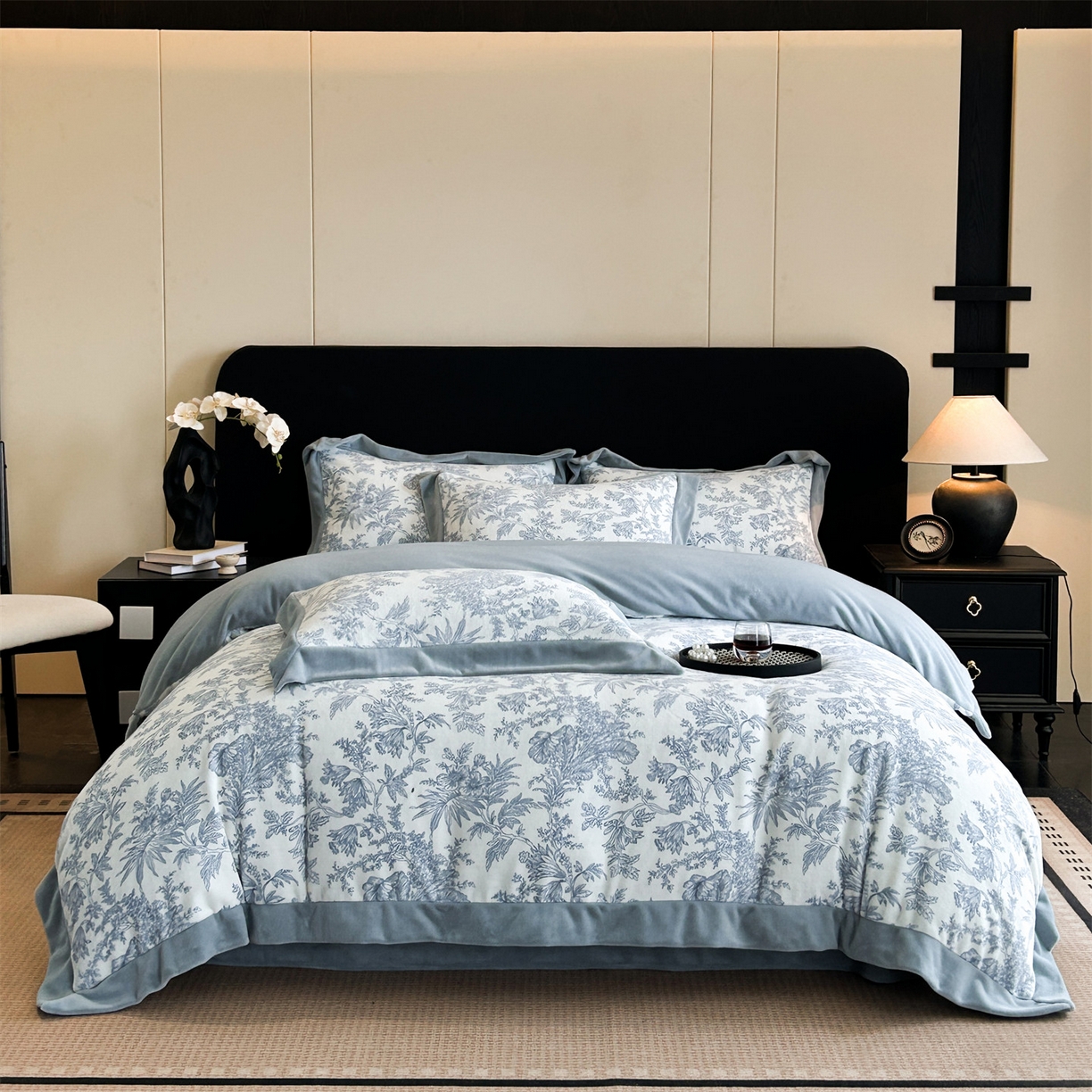 91家纺网 家纺一手货源 找家纺 眷恋家纺 2025新款加厚牛奶绒法式数码印花宽边四件套 初羽