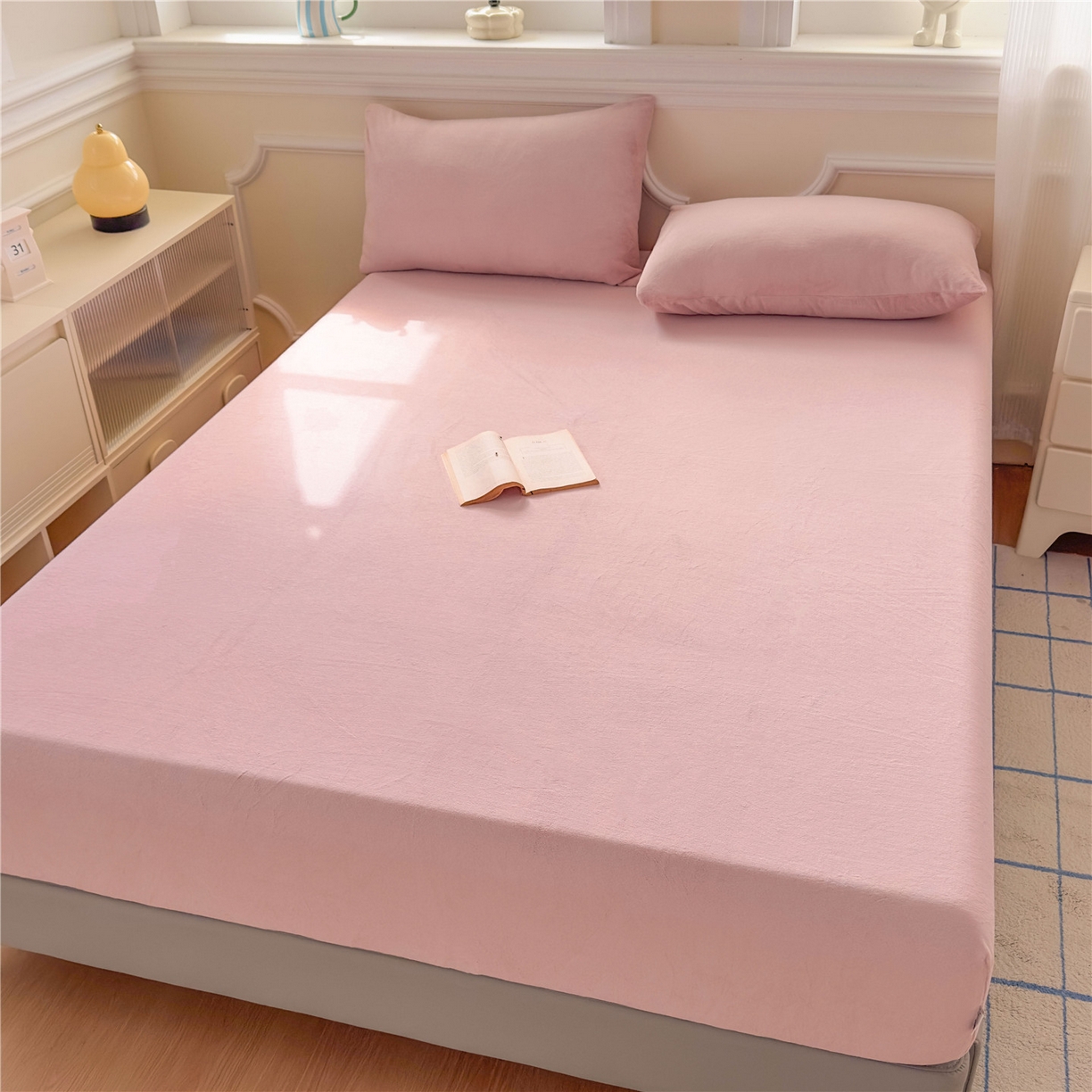 91家纺网 家纺一手货源 找家纺 沐纯家居 2025新款250g全消光牛奶绒单床笠 豆沙粉