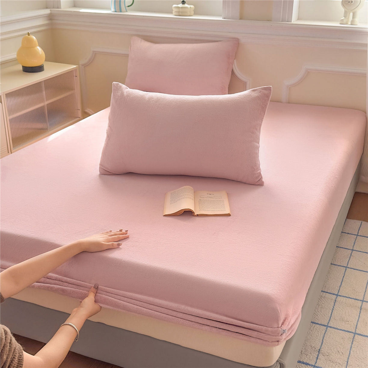 91家纺网 家纺一手货源 找家纺 沐纯家居 2025新款250g全消光牛奶绒单床笠 豆沙粉