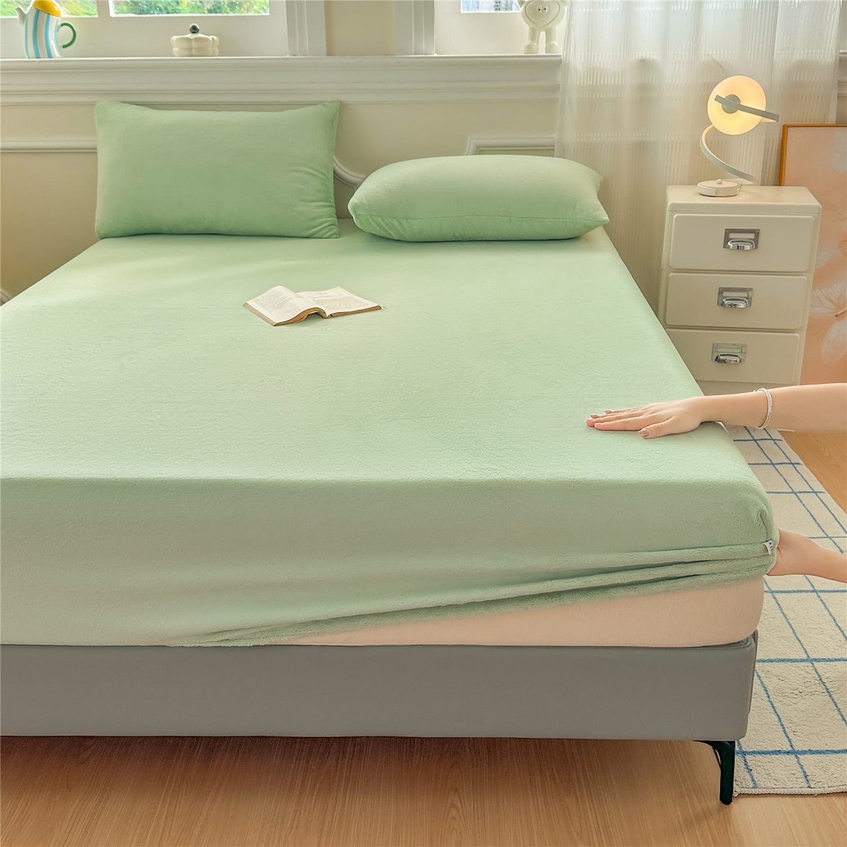 91家纺网 家纺一手货源 找家纺 沐纯家居 2025新款250g全消光牛奶绒单床笠 果绿