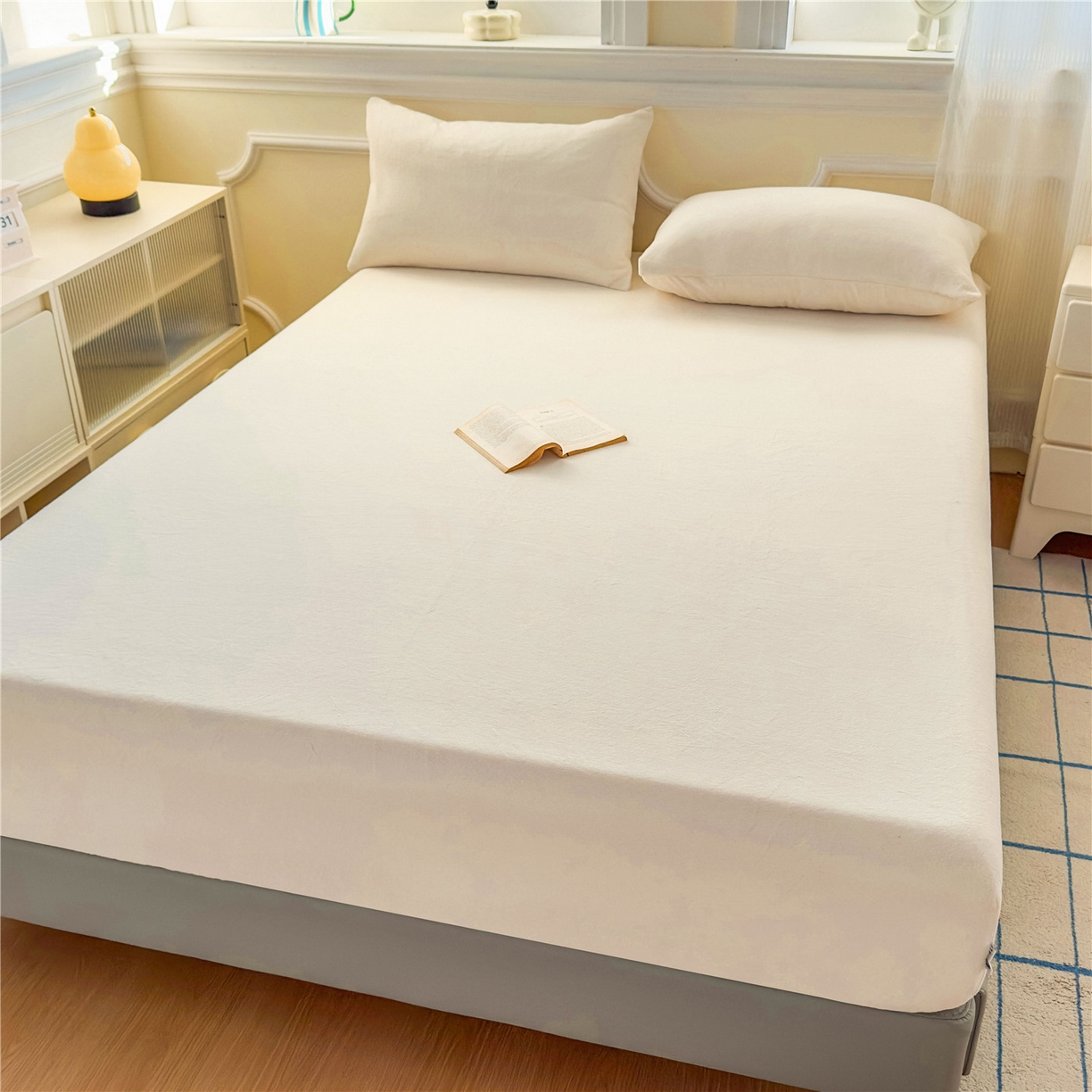 91家纺网 家纺一手货源 找家纺 沐纯家居 2025新款250g全消光牛奶绒单床笠 奶昔白