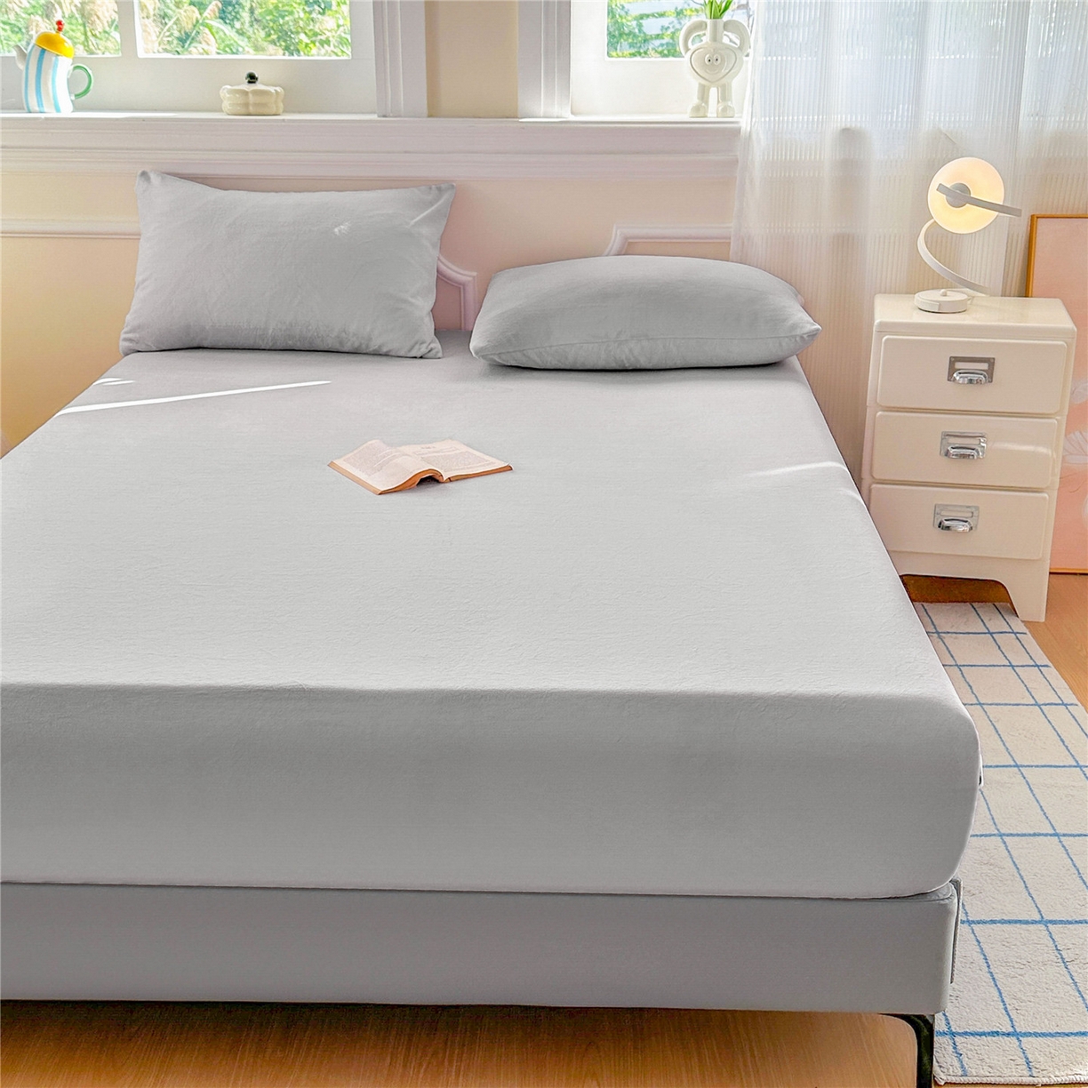 91家纺网 家纺一手货源 找家纺 沐纯家居 2025新款250g全消光牛奶绒单床笠 浅灰