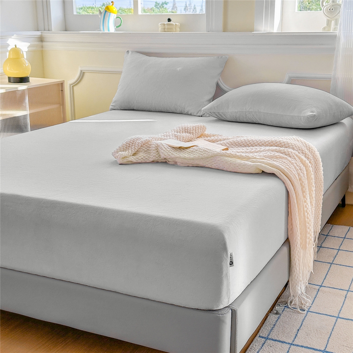 91家纺网 家纺一手货源 找家纺 沐纯家居 2025新款250g全消光牛奶绒单床笠 浅灰