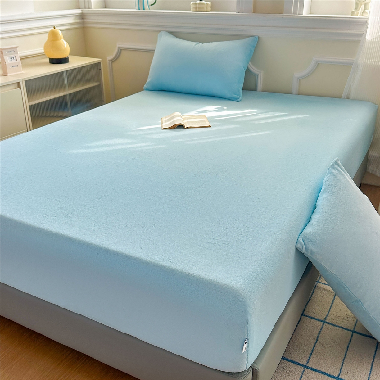 91家纺网 家纺一手货源 找家纺 沐纯家居 2025新款250g全消光牛奶绒单床笠 婴儿蓝