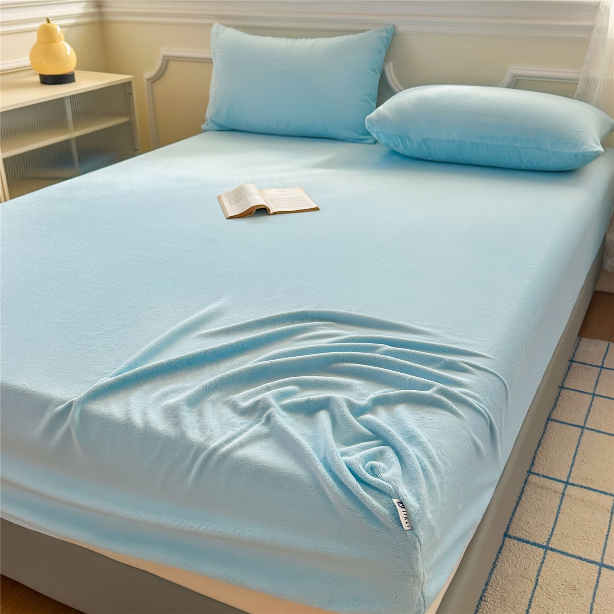 91家纺网 家纺一手货源 找家纺 沐纯家居 2025新款250g全消光牛奶绒单床笠 婴儿蓝