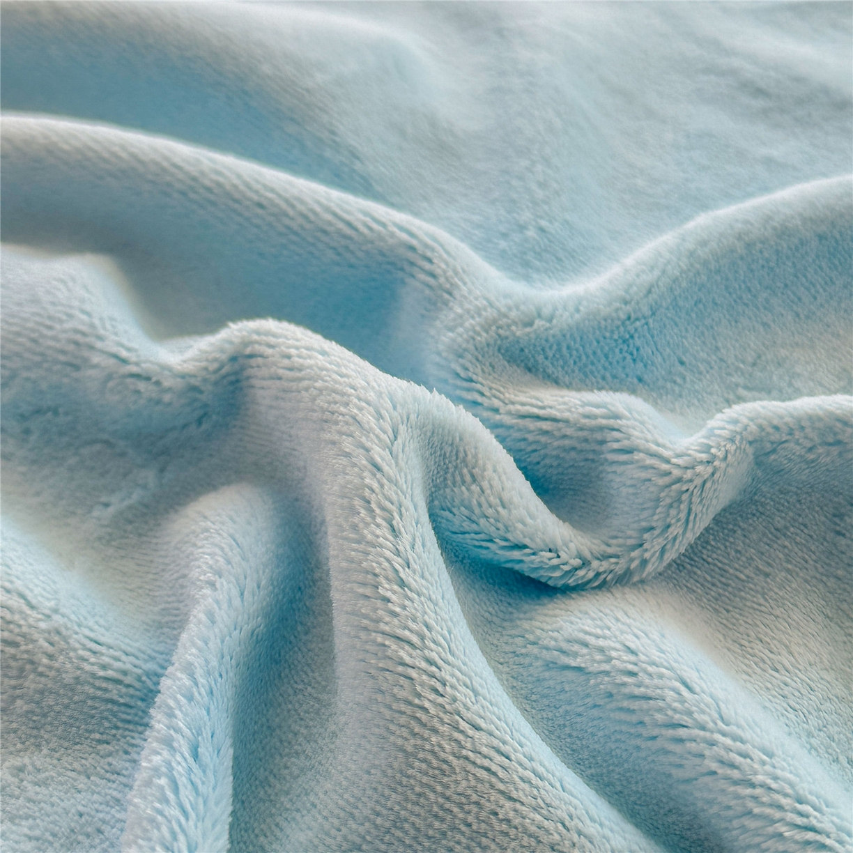 91家纺网 家纺一手货源 找家纺 沐纯家居 2025新款250g全消光牛奶绒单床笠 婴儿蓝