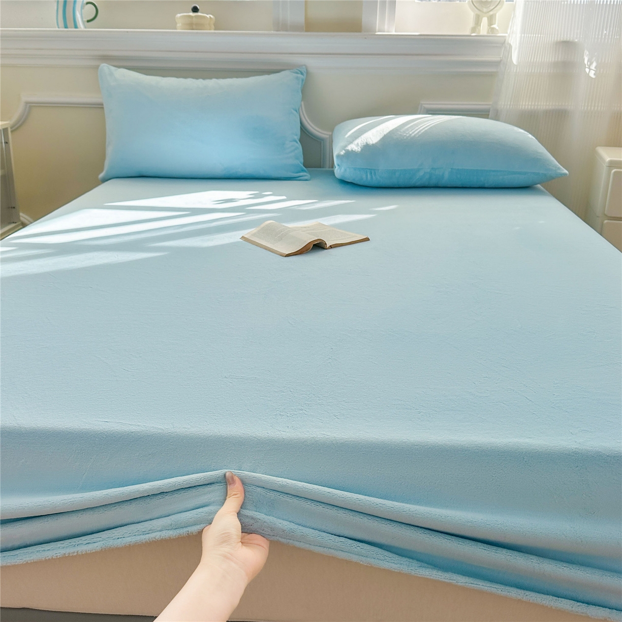 91家纺网 家纺一手货源 找家纺 沐纯家居 2025新款250g全消光牛奶绒单床笠 婴儿蓝