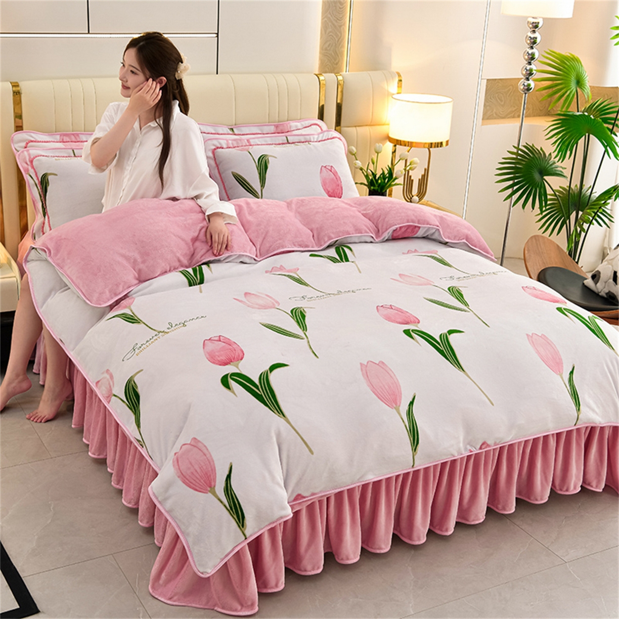 91家纺网 家纺一手货源 找家纺   玖琳家纺  2025新款220g保暖舒适牛奶绒床裙四件套 郁金香