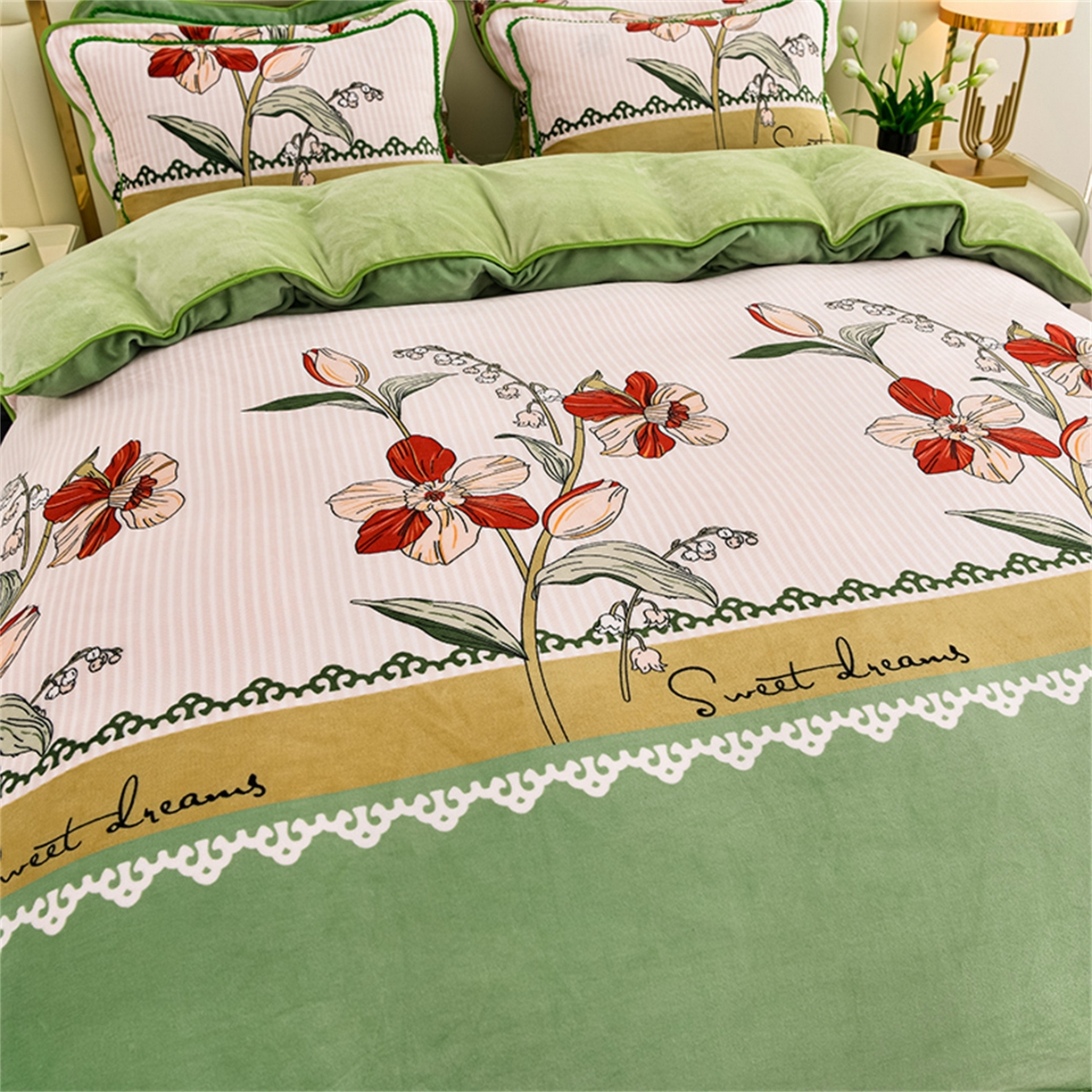 91家纺网 家纺一手货源 找家纺   玖琳家纺  2025新款220g保暖舒适牛奶绒床裙四件套 暗香