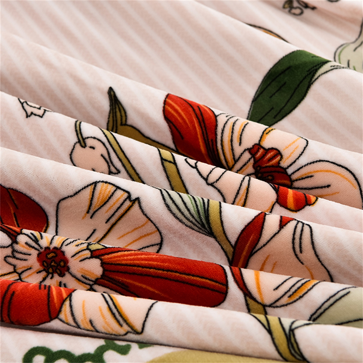 91家纺网 家纺一手货源 找家纺   玖琳家纺  2025新款220g保暖舒适牛奶绒床裙四件套 暗香