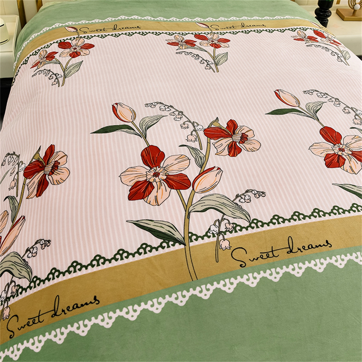 91家纺网 家纺一手货源 找家纺   玖琳家纺  2025新款220g保暖舒适牛奶绒床裙四件套 暗香