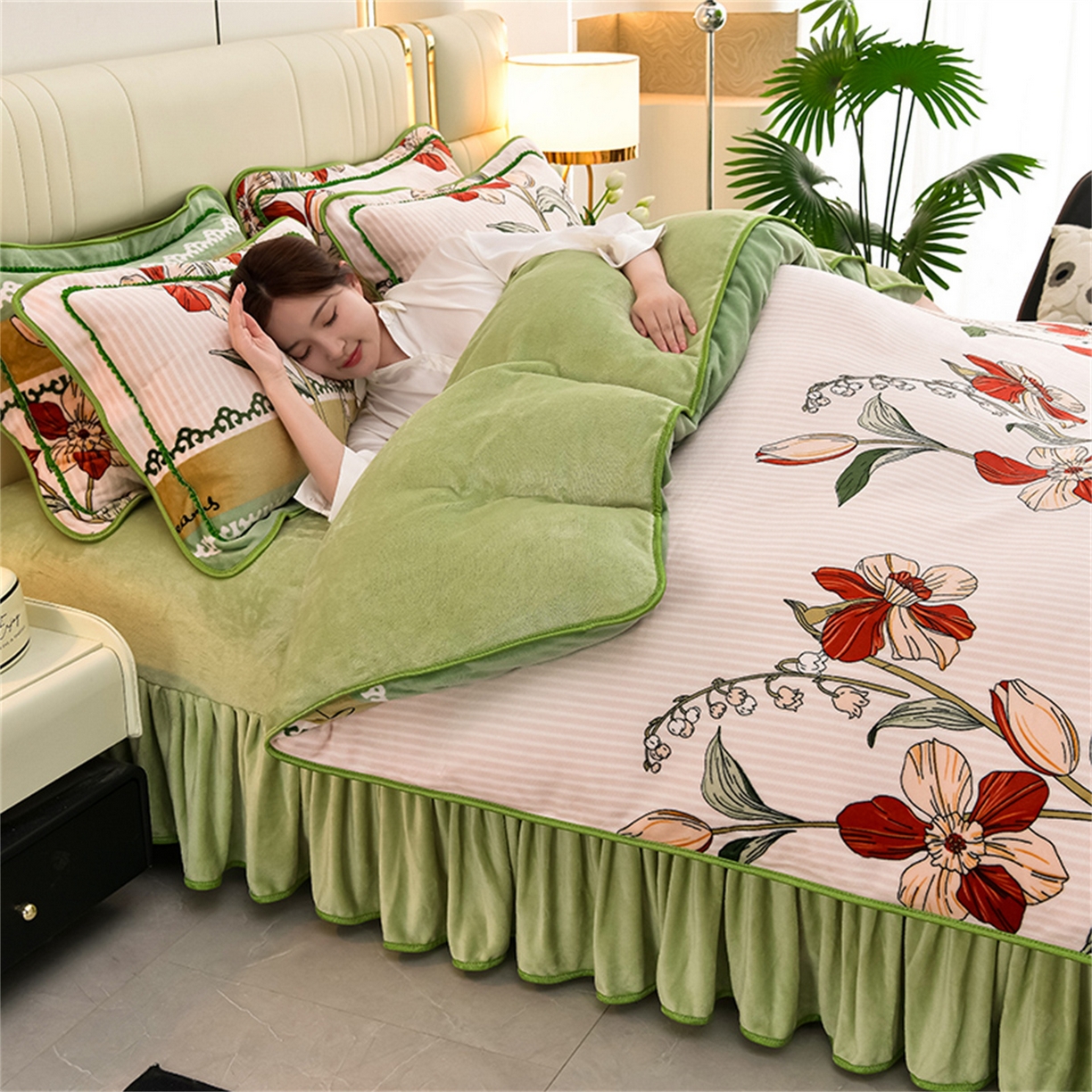 91家纺网 家纺一手货源 找家纺   玖琳家纺  2025新款220g保暖舒适牛奶绒床裙四件套 暗香