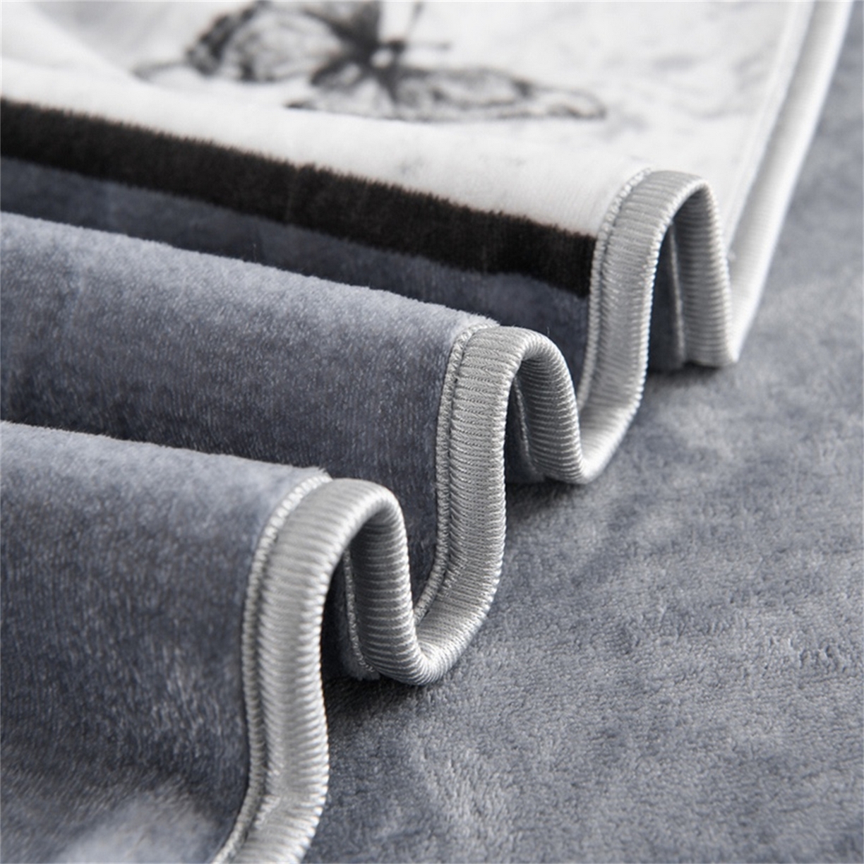 91家纺网 家纺一手货源 找家纺   玖琳家纺  2025新款220g保暖舒适牛奶绒床裙四件套 蝶恋花