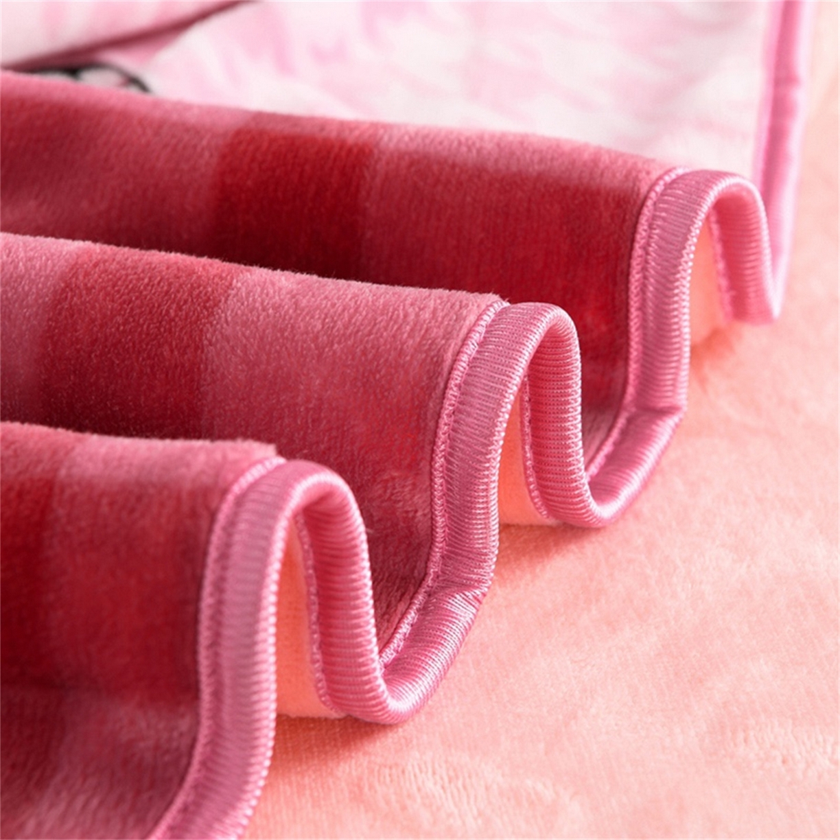 91家纺网 家纺一手货源 找家纺   玖琳家纺  2025新款220g保暖舒适牛奶绒床裙四件套 蝶舞花语