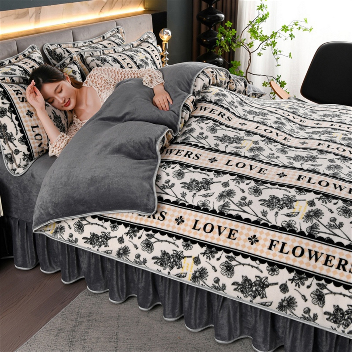 91家纺网 家纺一手货源 找家纺   玖琳家纺  2025新款220g保暖舒适牛奶绒床裙四件套 浮生若梦