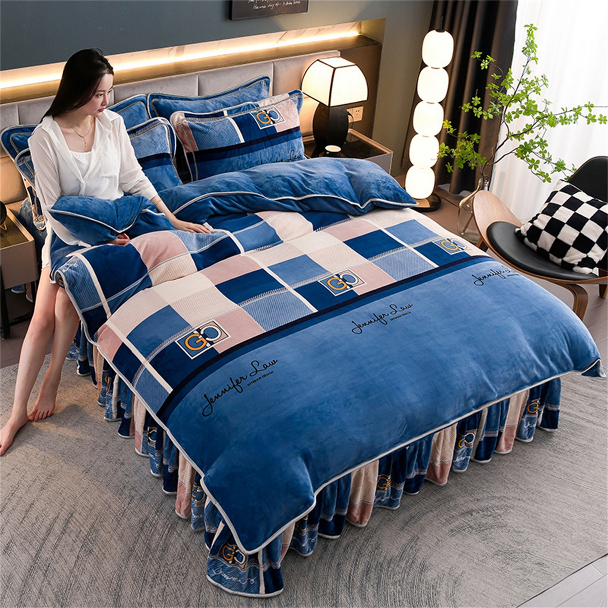 91家纺网 家纺一手货源 找家纺   玖琳家纺  2025新款220g保暖舒适牛奶绒床裙四件套 格调-蓝